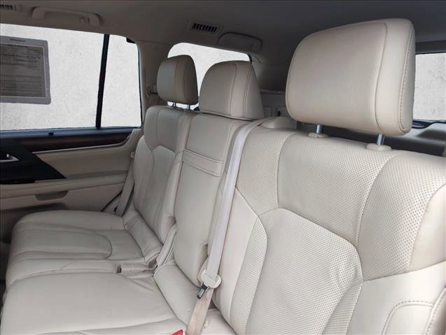 Used 2016 Lexus LX 570 4WD w/ Luxury Package image 19