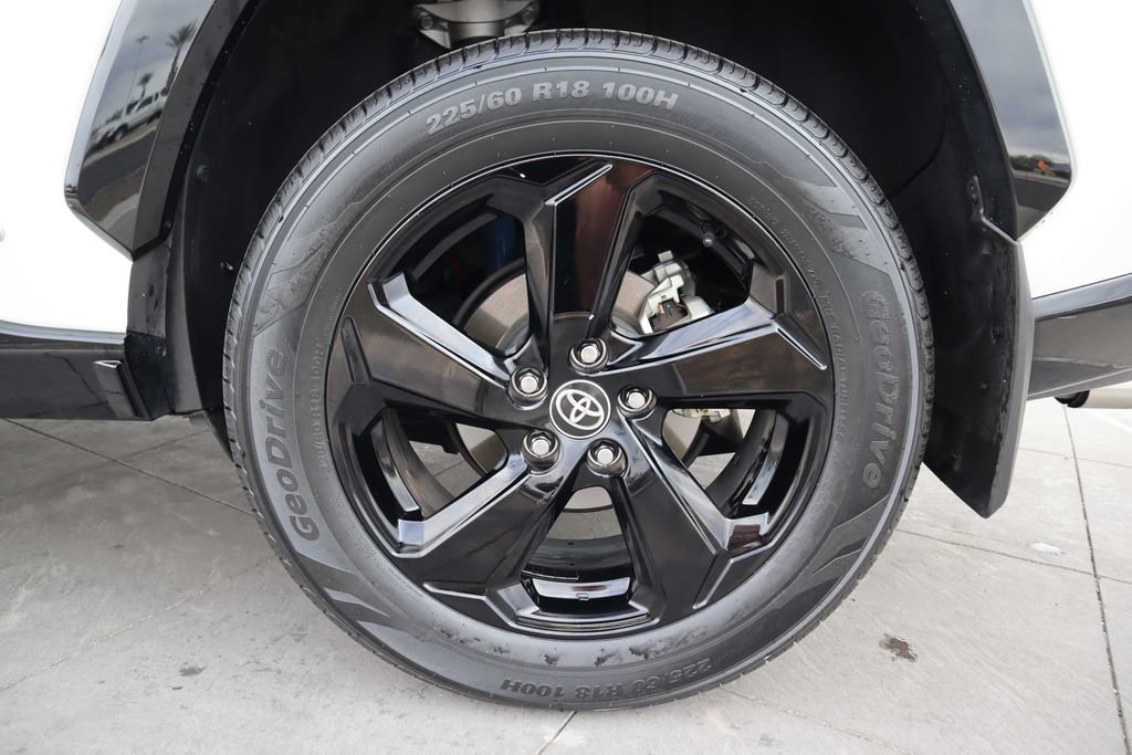 Used 2021 Toyota RAV4 XSE image 32