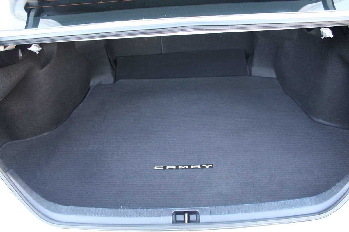 Used 2022 Toyota Camry SE w/ Carpet Mat Package (TMS) FWD image 31