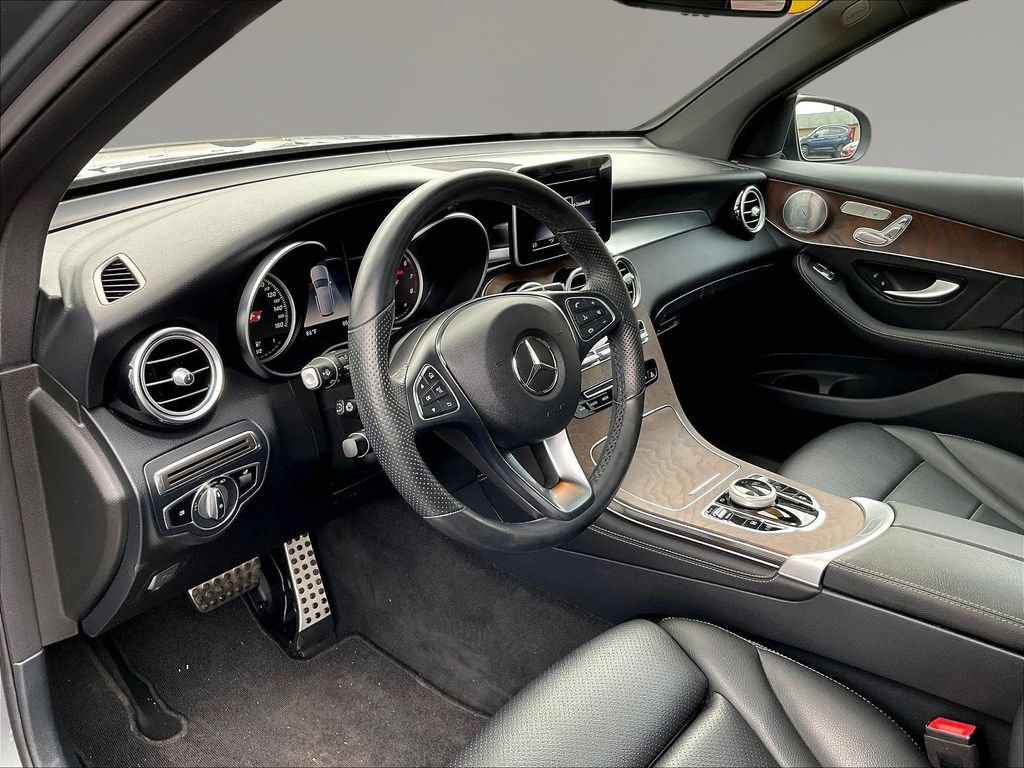 Used 2019 Mercedes-Benz GLC 300 4MATIC image 16