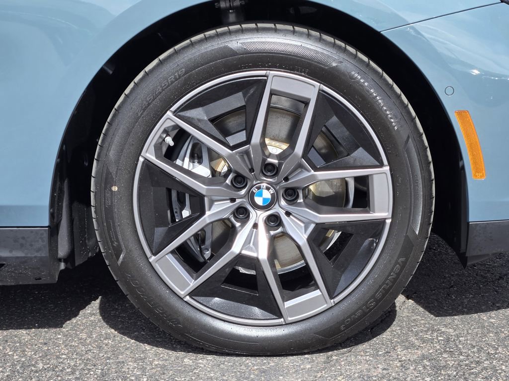 New 2026 BMW i5 eDrive40 w/ Premium Package AWD/4WD image 11