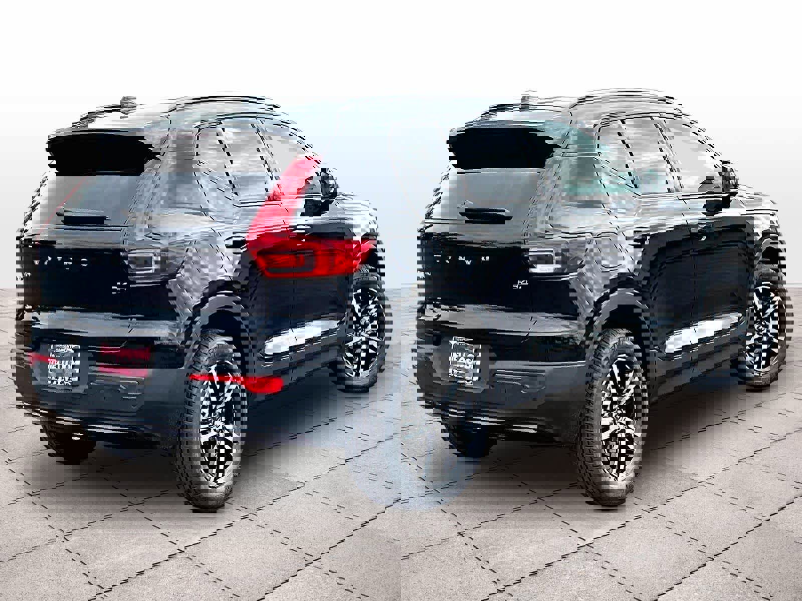 New 2026 Volvo XC40 B4 Core w/ Climate Package image 4
