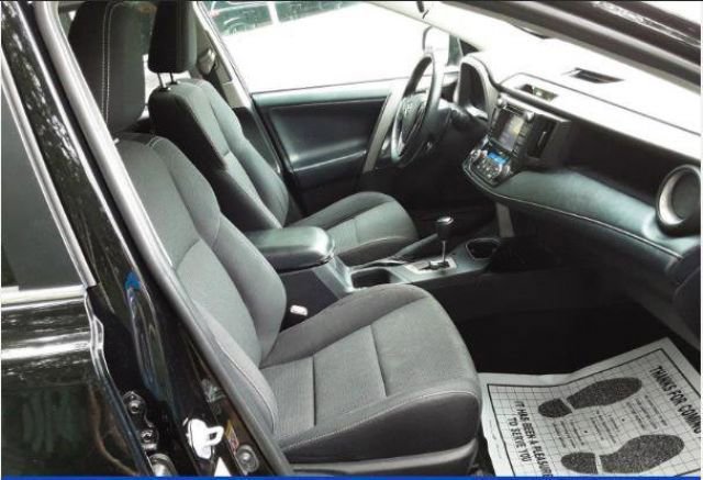 Used 2018 Toyota RAV4 XLE w/ Plus Extra Value Package image 5