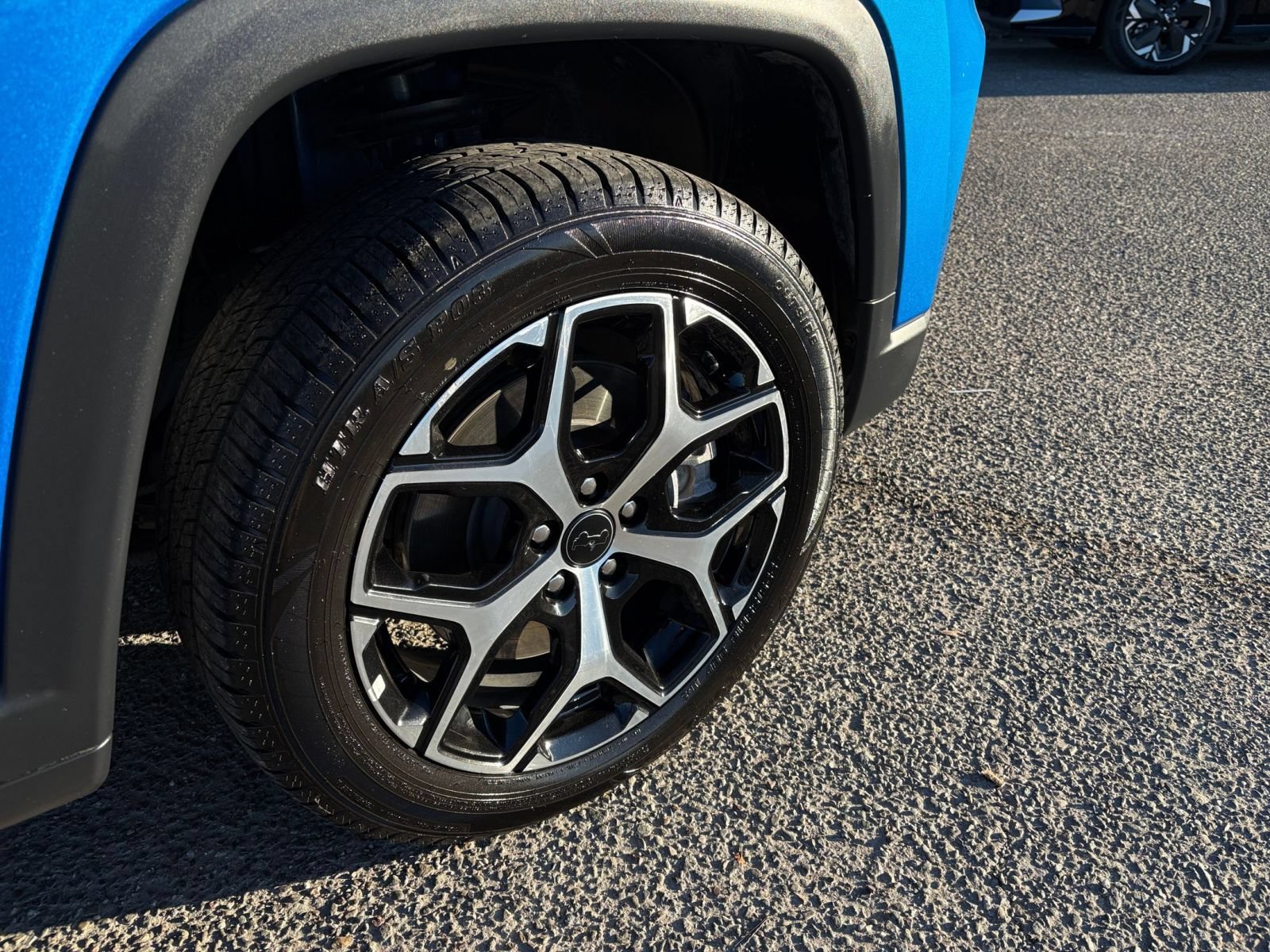 Used 2025 Jeep Compass Limited AWD/4WD image 29