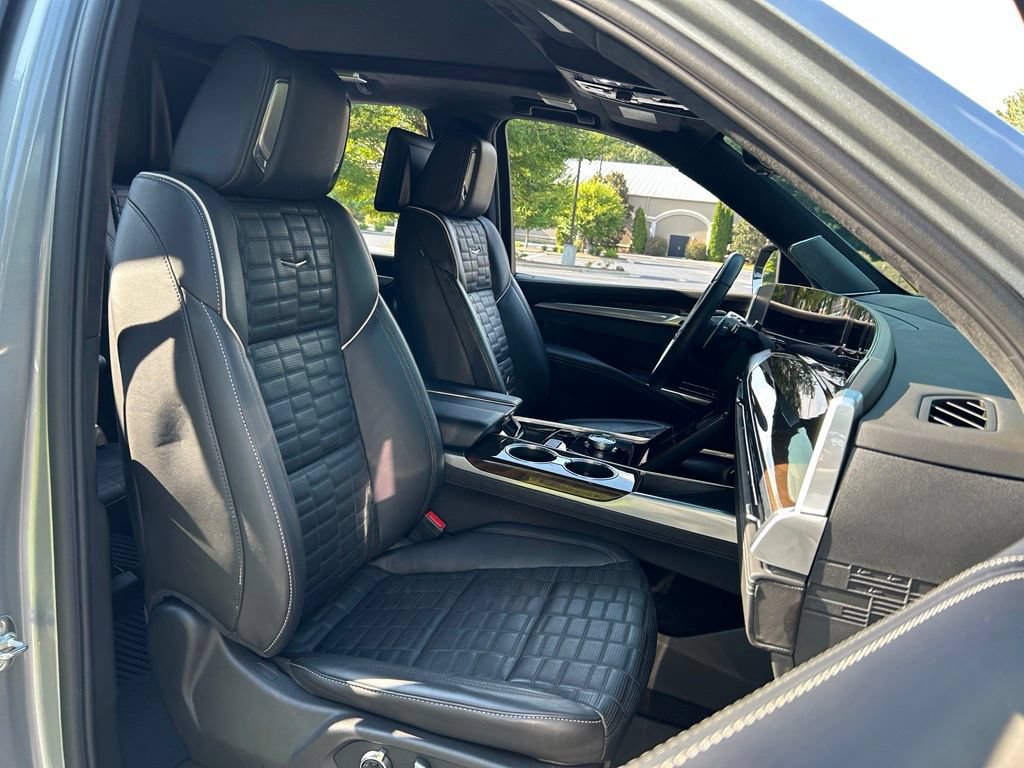 Used 2025 Cadillac Escalade Sport Platinum w/ LPO, ONYX Package RWD image 66