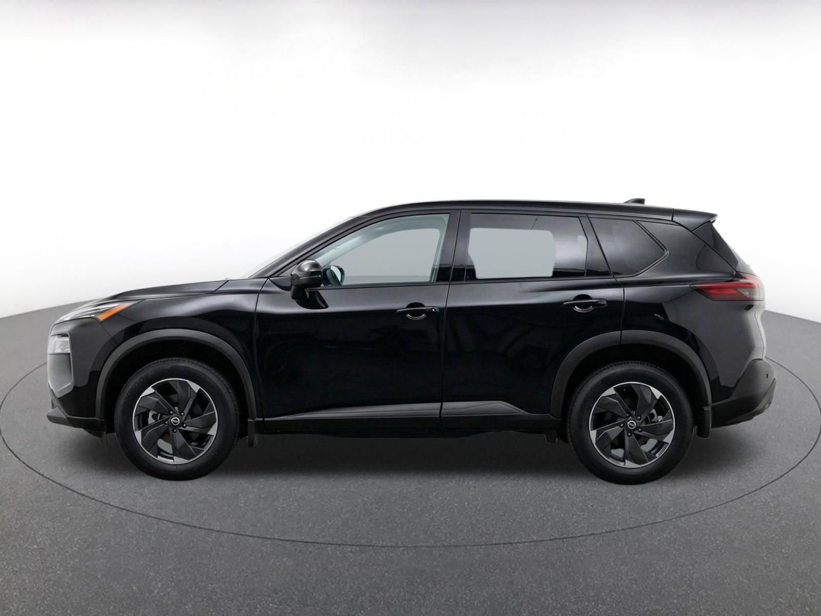 Used 2025 Nissan Rogue SV AWD/4WD image 4