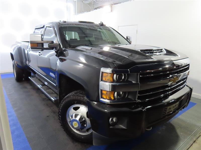 Used 2019 Chevrolet Silverado 3500 High Country w/ Duramax Plus Package AWD/4WD image 7