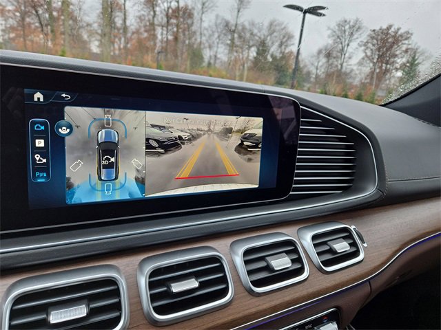 New 2026 Mercedes-Benz GLS 580 4MATIC image 14