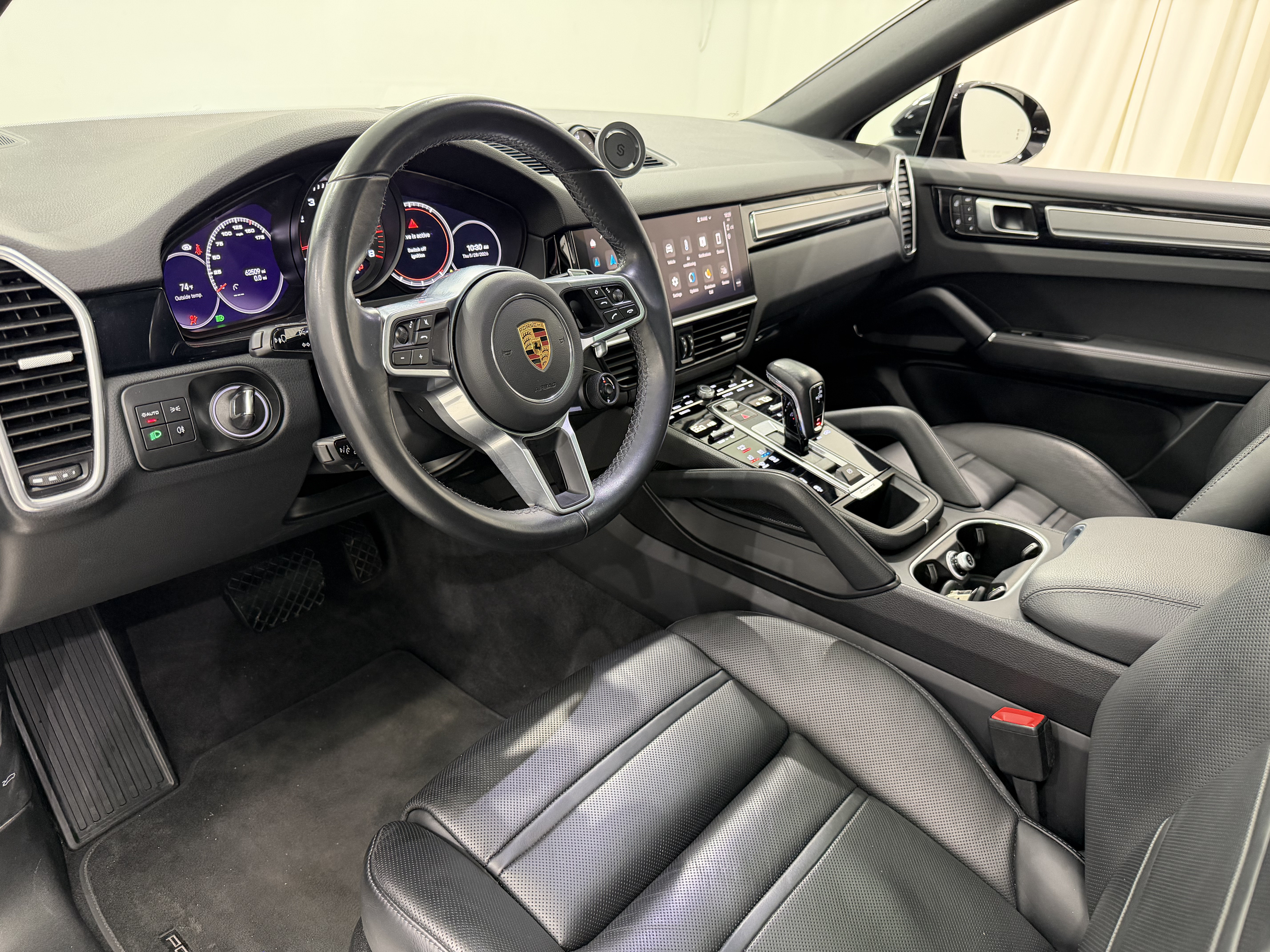 Certified 2022 Porsche Cayenne Platinum Edition AWD/4WD image 4