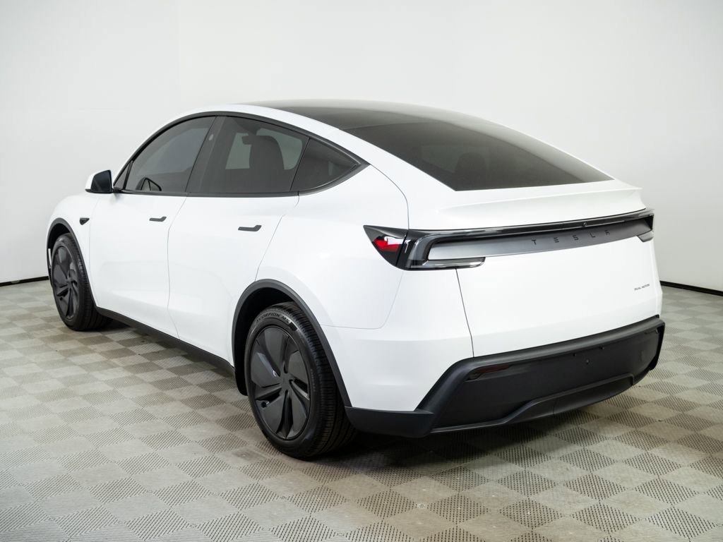 Used 2026 Tesla Model Y Long Range image 3