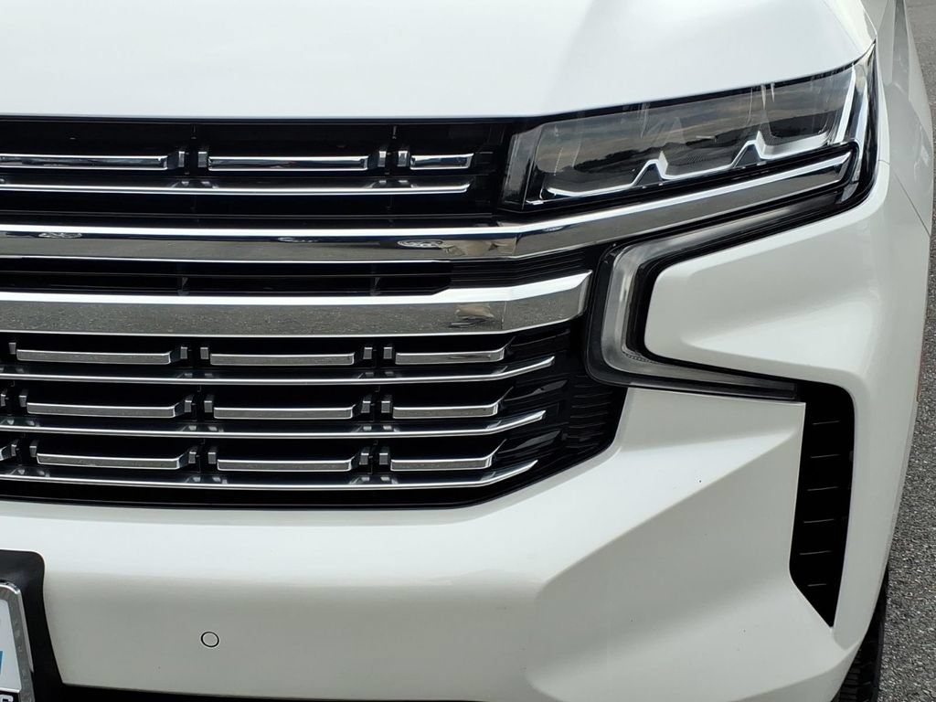 Used 2023 Chevrolet Suburban Premier AWD/4WD image 8