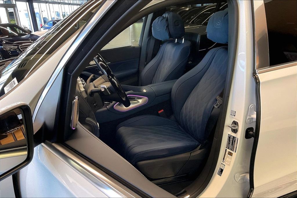 New 2026 Mercedes-Benz Maybach GLS 600 4MATIC image 8