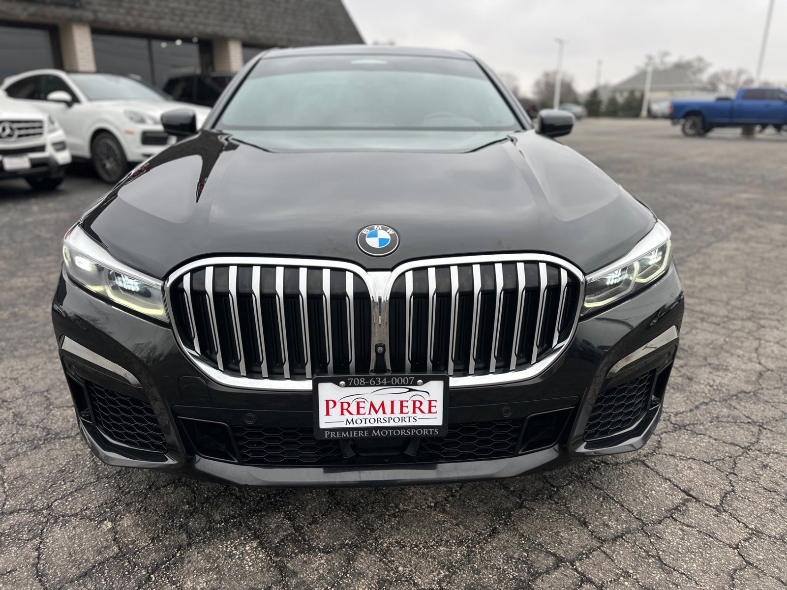 Used 2020 BMW 740i w/ M Sport Package image 8