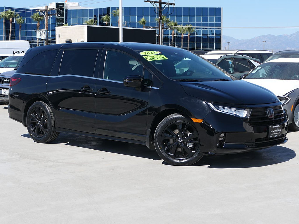 Used 2023 Honda Odyssey Sport image 1