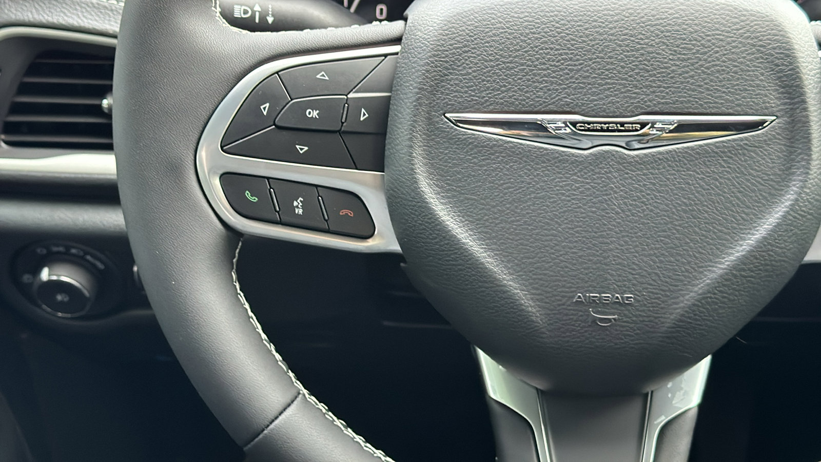 New 2026 Chrysler Pacifica Select FWD image 20