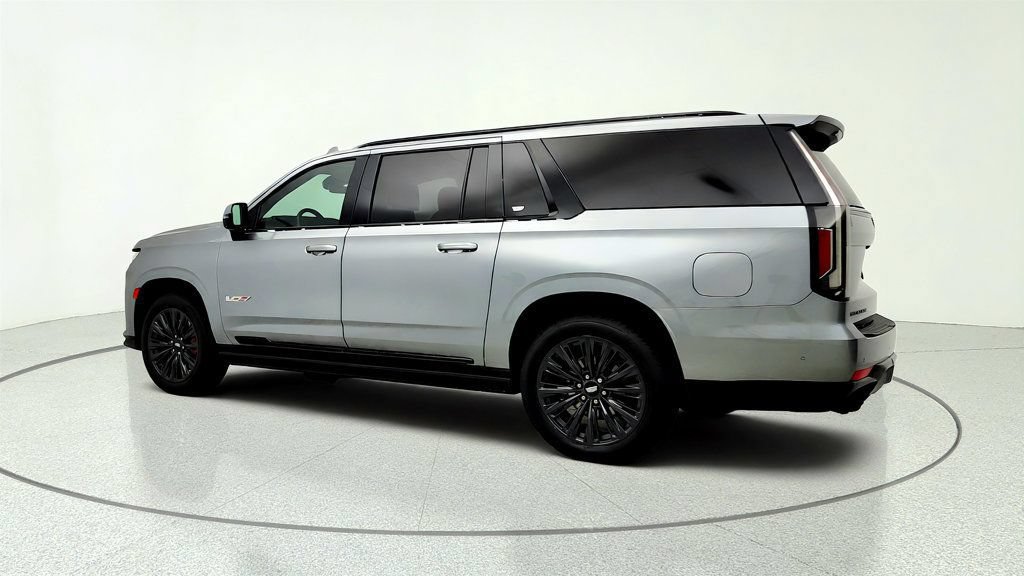 Used 2024 Cadillac Escalade ESV V w/ LPO, ONYX Package AWD/4WD image 7