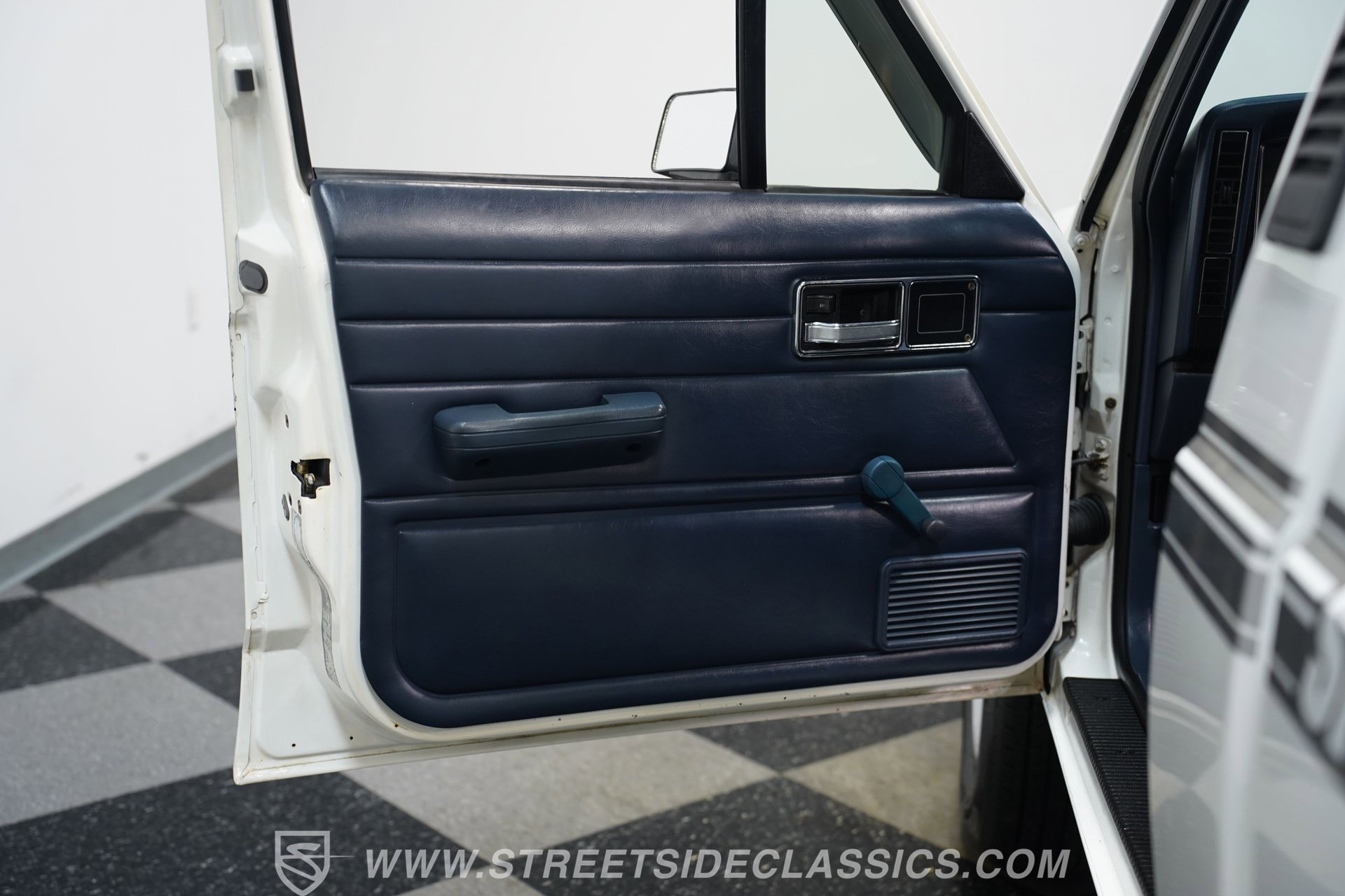 Used 1989 Jeep Comanche 2WD image 37