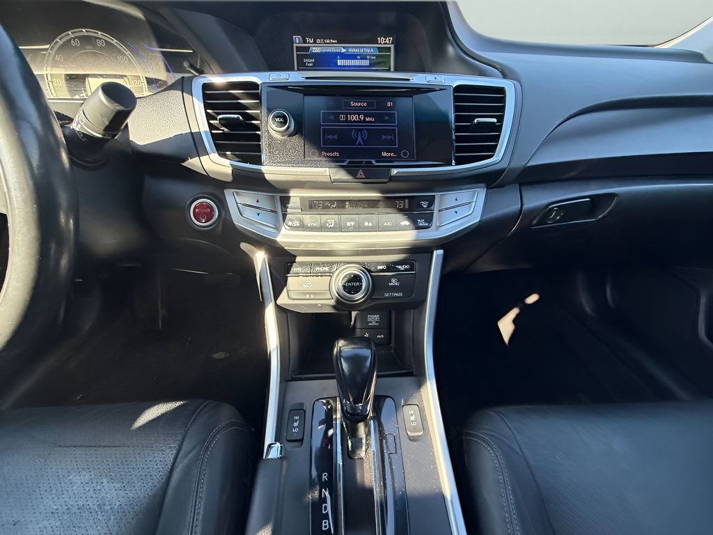 Used 2014 Honda Accord Touring image 15