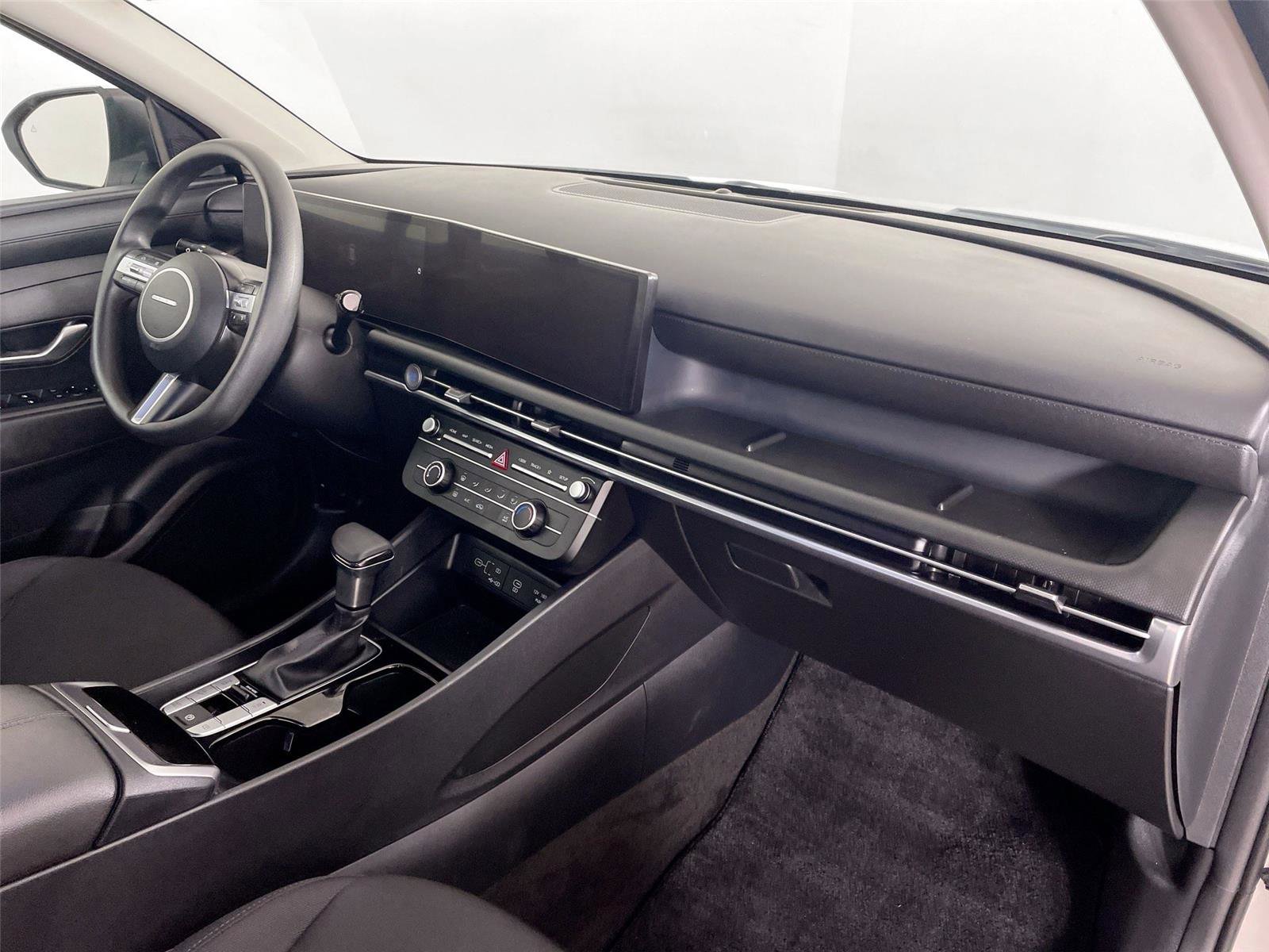 Used 2025 Hyundai Tucson SE image 26