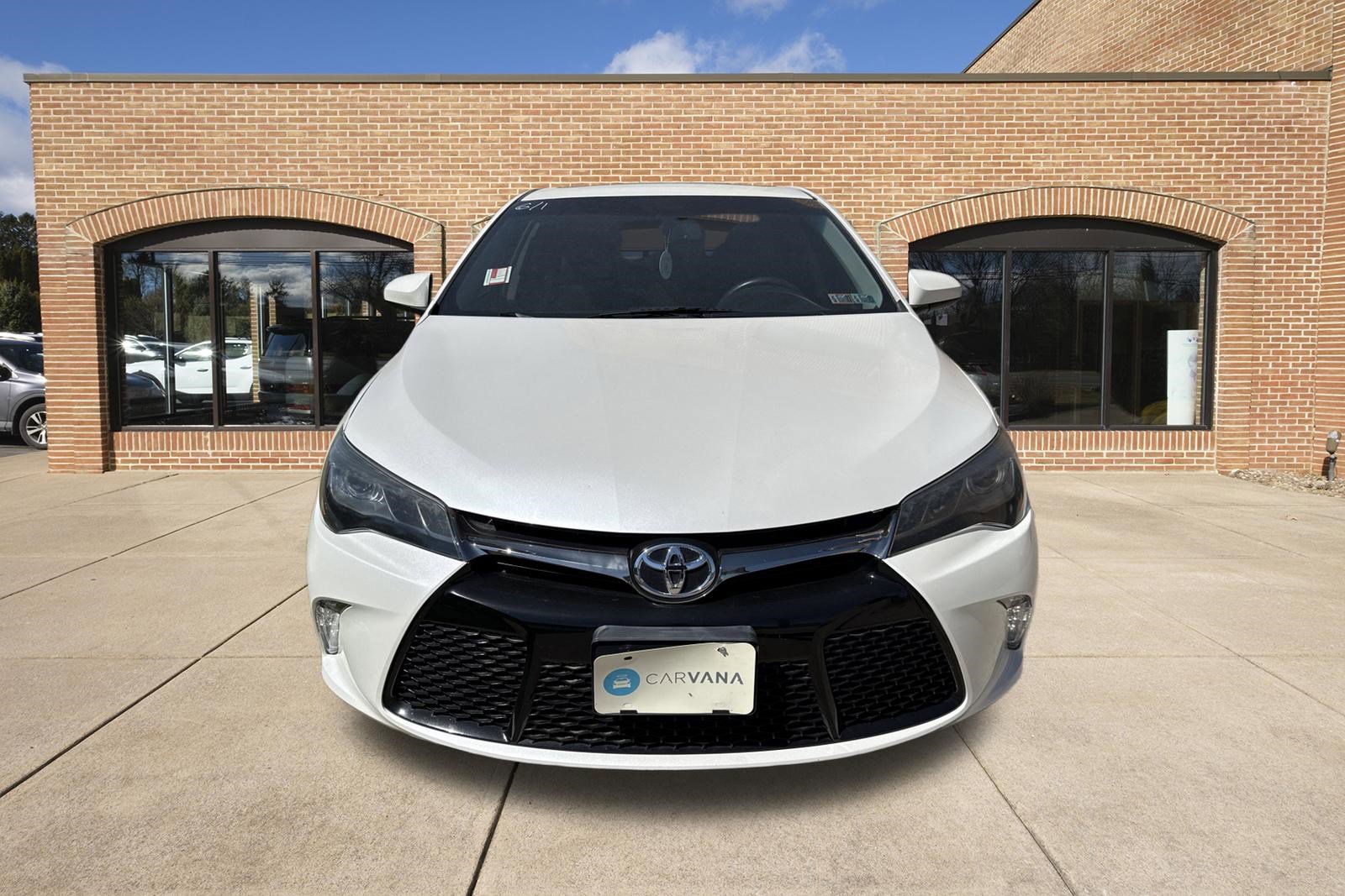 Used 2016 Toyota Camry XSE FWD image 8