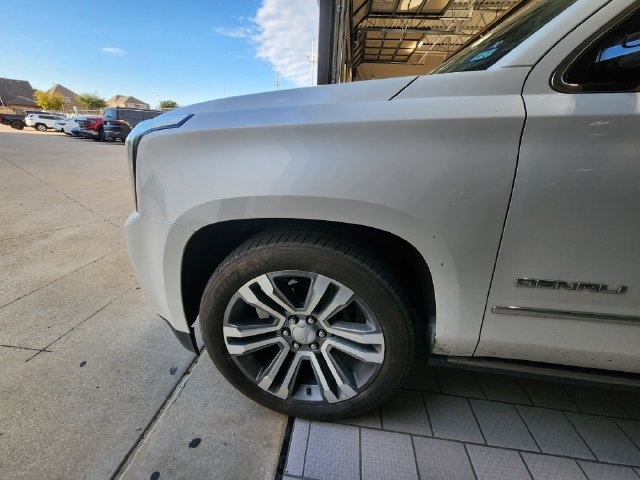 Used 2018 GMC Yukon Denali w/ Denali Ultimate Package AWD/4WD image 6