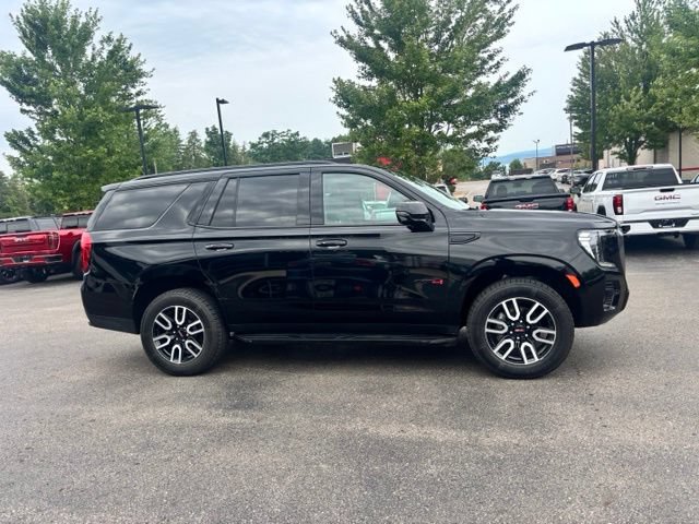 Used 2024 GMC Yukon AT4 w/ Technology Package AWD/4WD image 5
