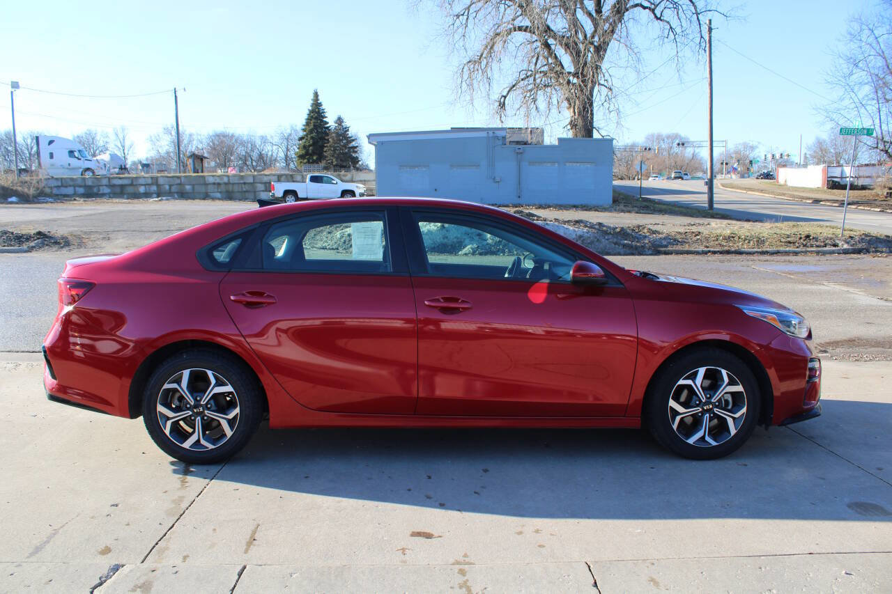 Used 2021 Kia Forte LXS image 3