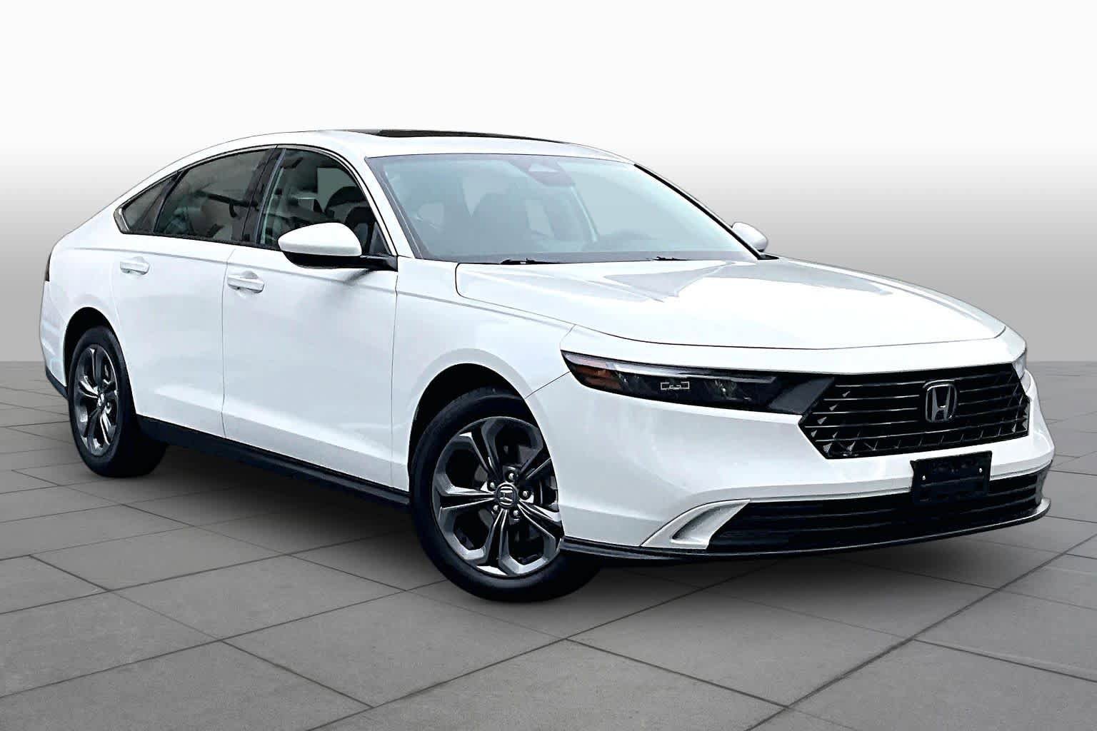 Certified 2023 Honda Accord EX image 36
