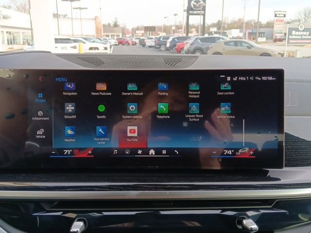 Used 2025 BMW X7 M60i image 23