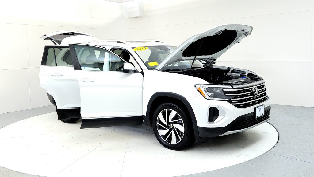 Used 2024 Volkswagen Atlas SEL AWD/4WD image 12