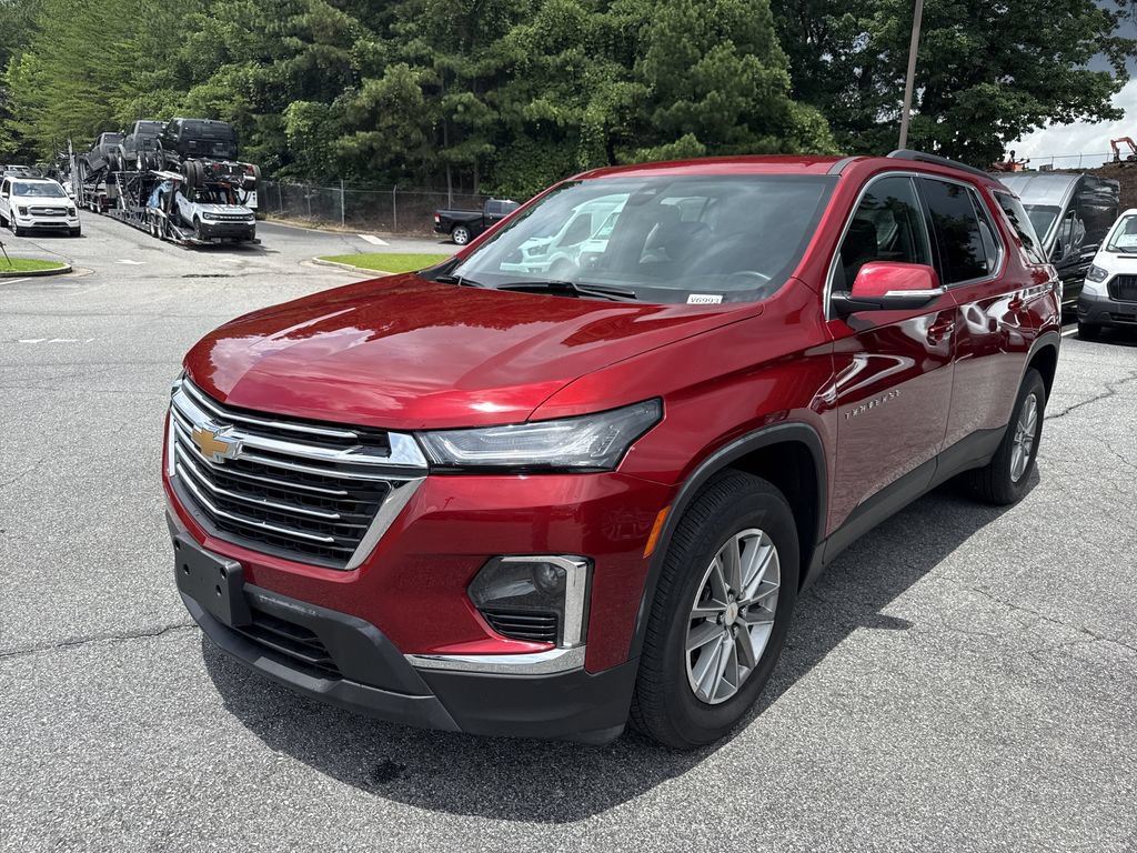 Used 2023 Chevrolet Traverse LT FWD image 3