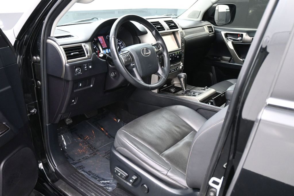 Used 2015 Lexus GX 460 AWD/4WD image 2