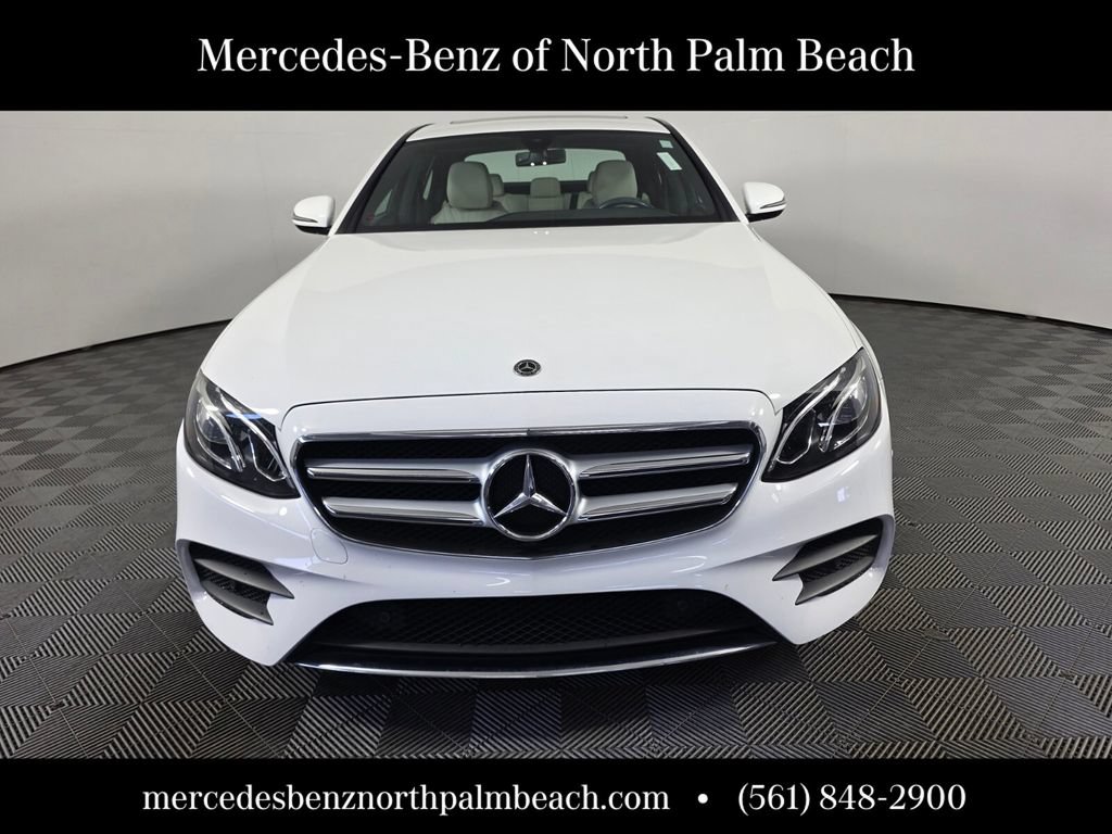 Used 2018 Mercedes-Benz E 400 4MATIC Sedan image 2