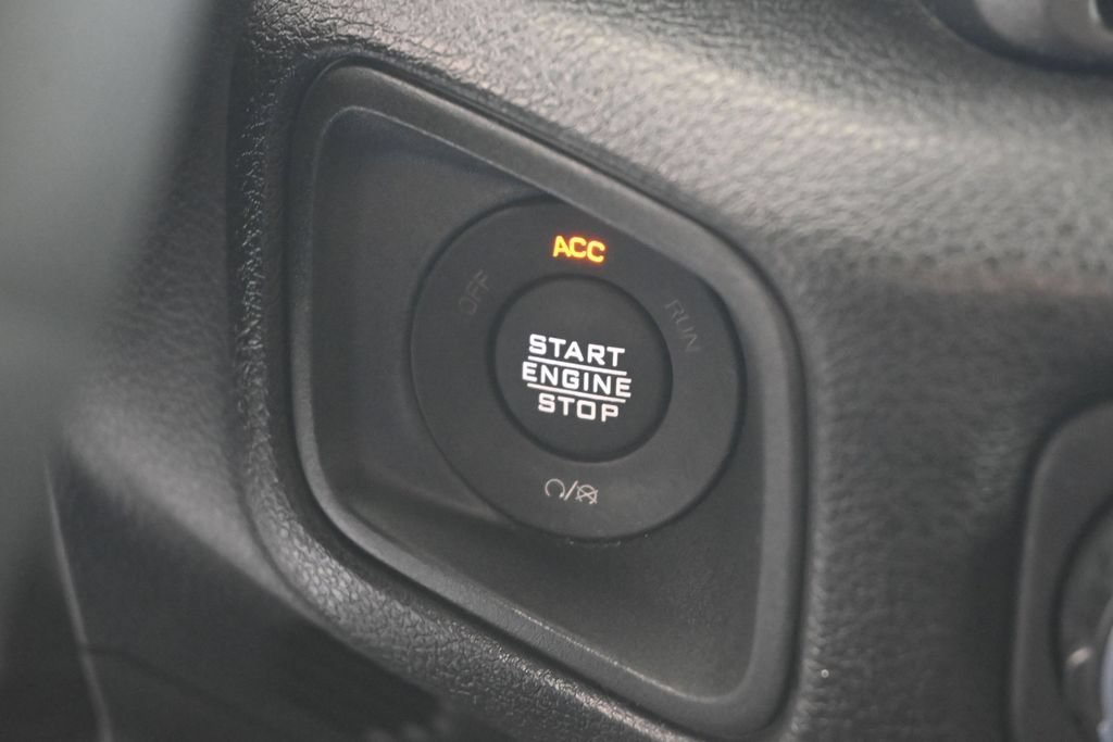 Used 2024 Jeep Wrangler Unlimited AWD/4WD image 13