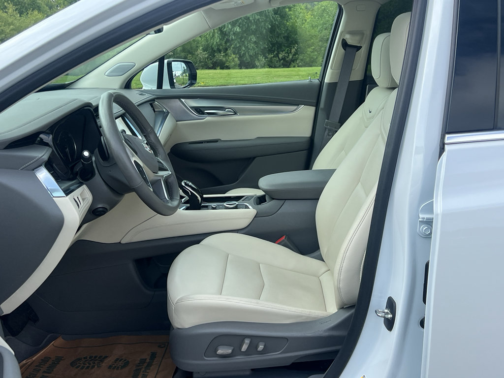 Used 2024 Cadillac XT5 Premium Luxury AWD/4WD image 14