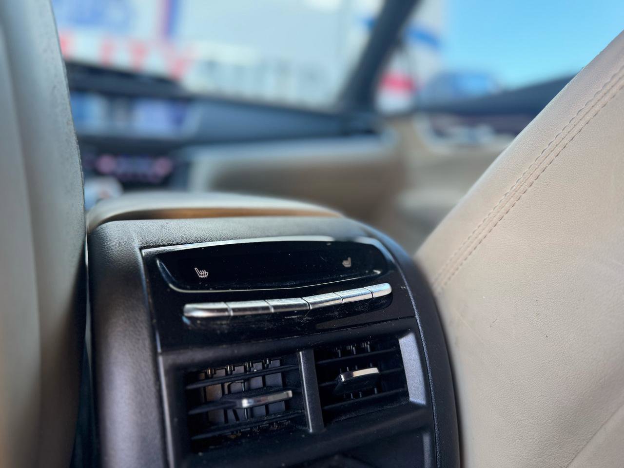 Used 2018 Cadillac XT5 Luxury w/ Driver Awareness Package image 52
