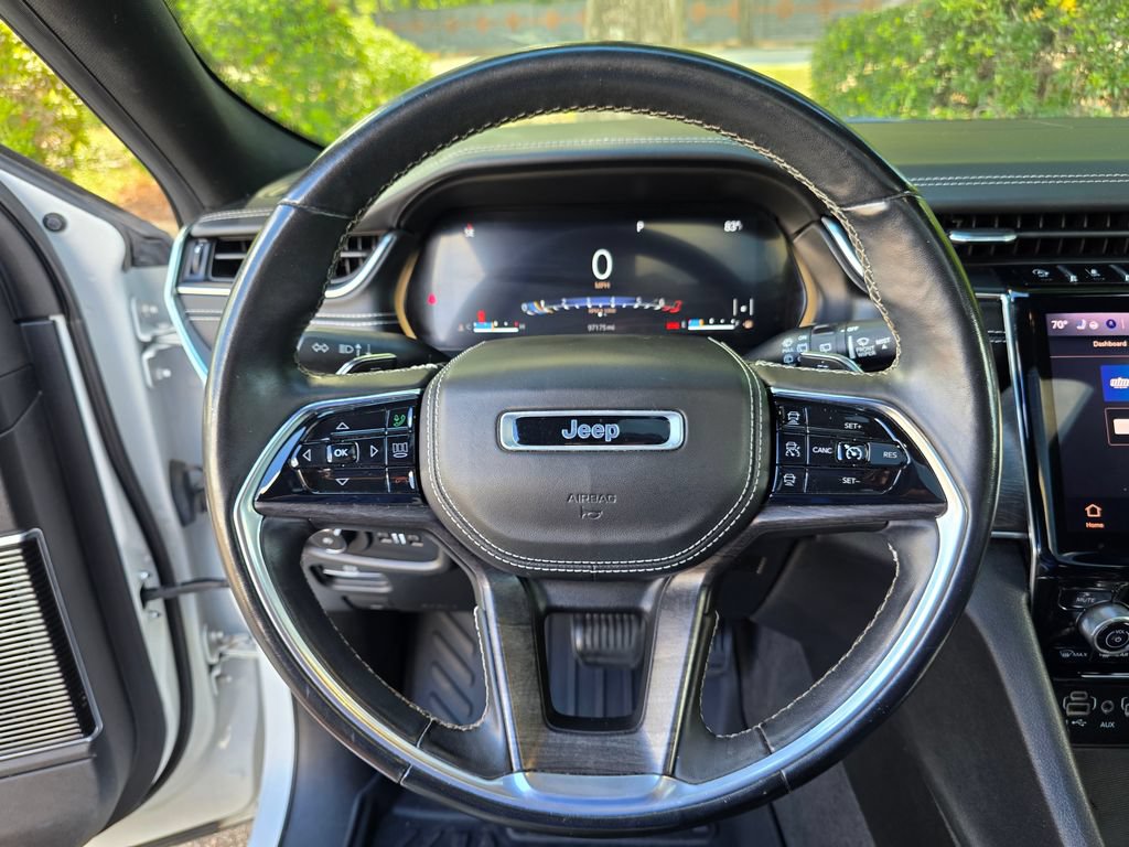 Used 2021 Jeep Grand Cherokee L Overland w/ Luxury Tech Group IV AWD/4WD image 23