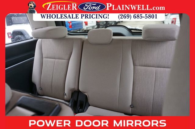 Used 2024 Ford Expedition XLT image 13