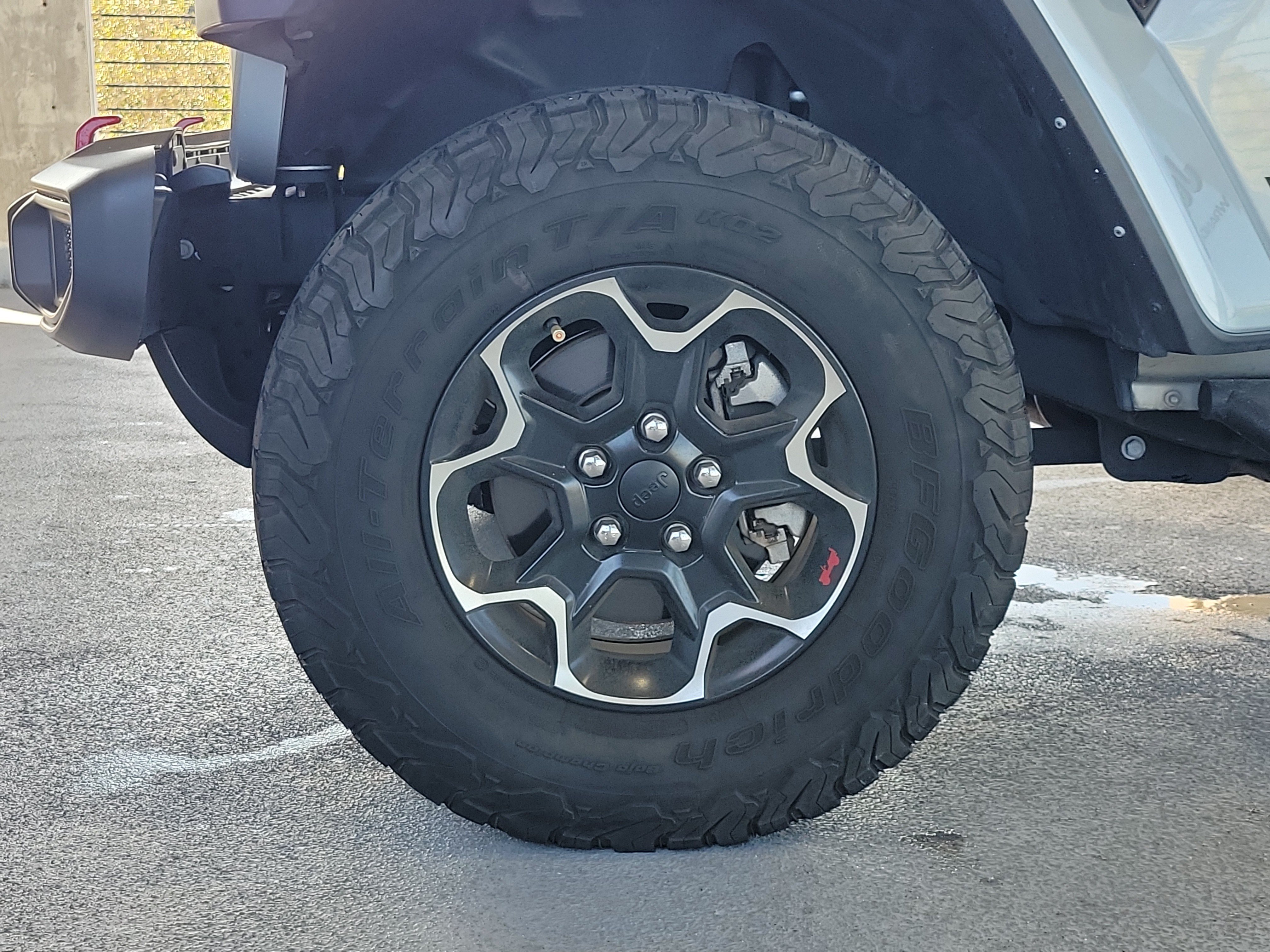 Certified 2023 Jeep Wrangler Unlimited Rubicon AWD/4WD image 5