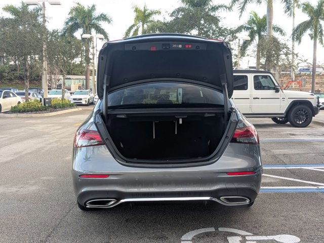 Used 2023 Mercedes-Benz E 350 Sedan image 6