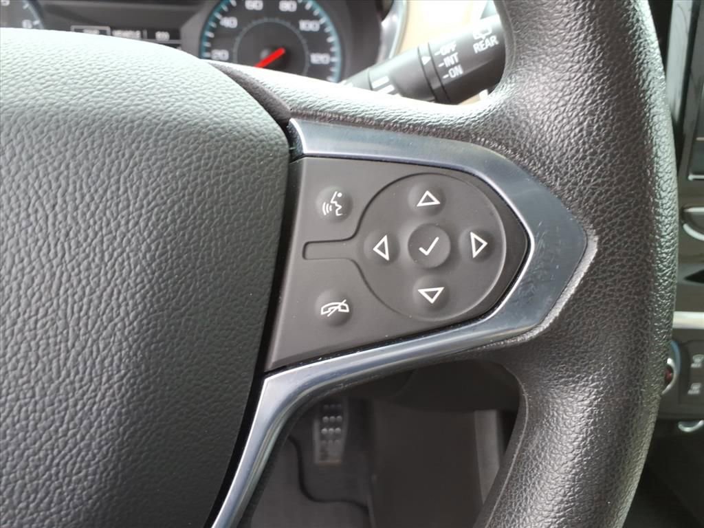 Used 2023 Chevrolet Traverse LS image 22