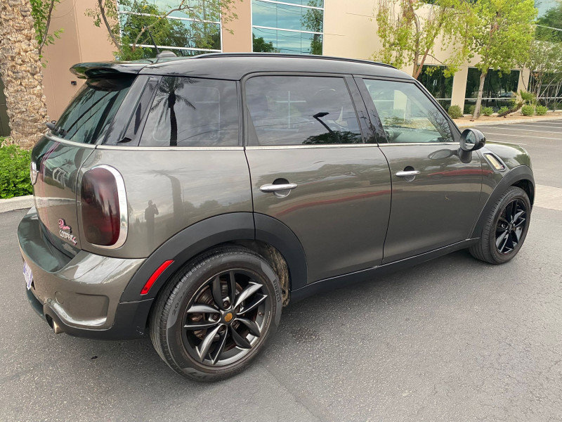 Used 2012 MINI Cooper Countryman S FWD image 3