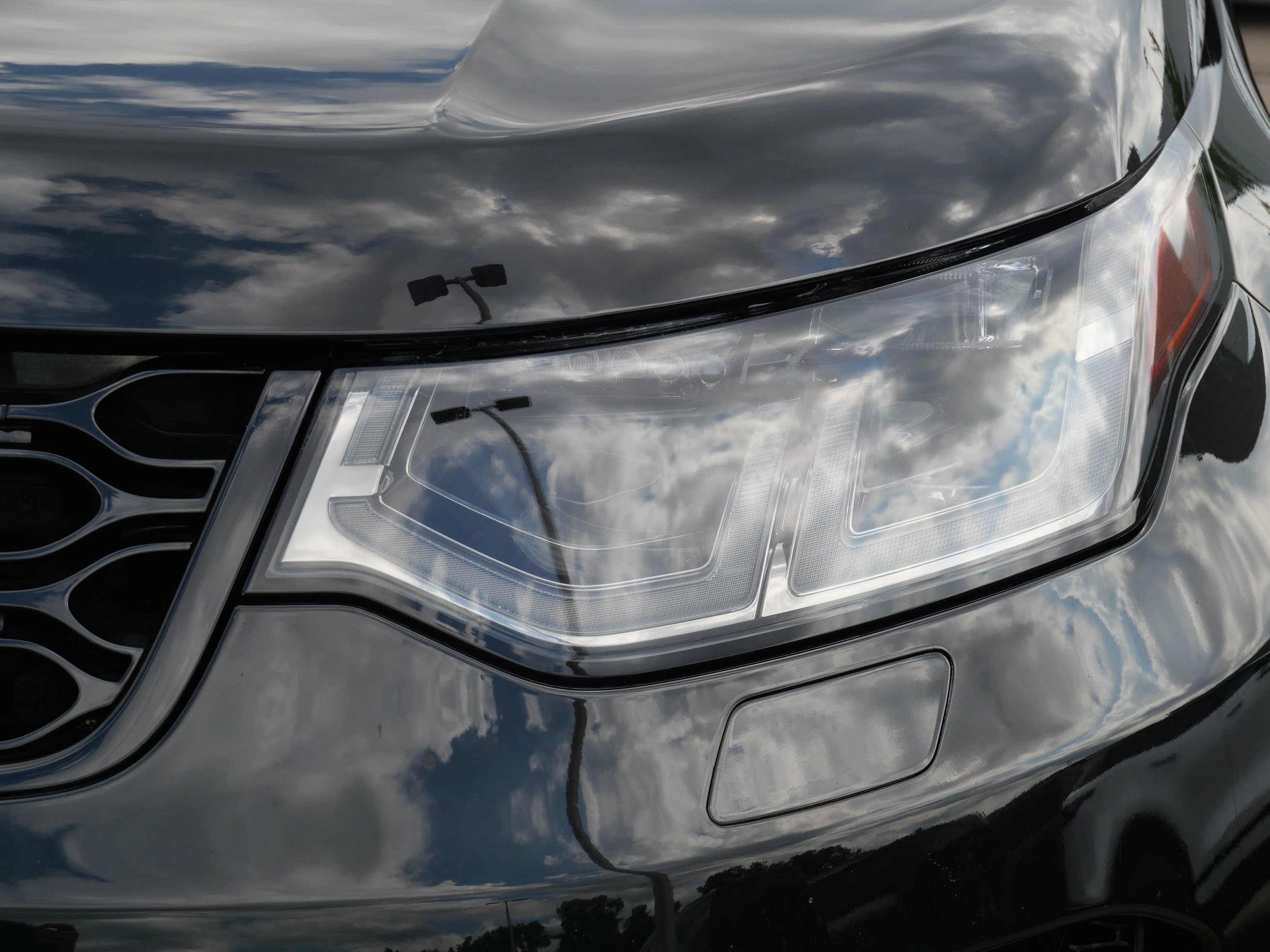 Certified 2025 Land Rover Discovery Sport S AWD/4WD image 9