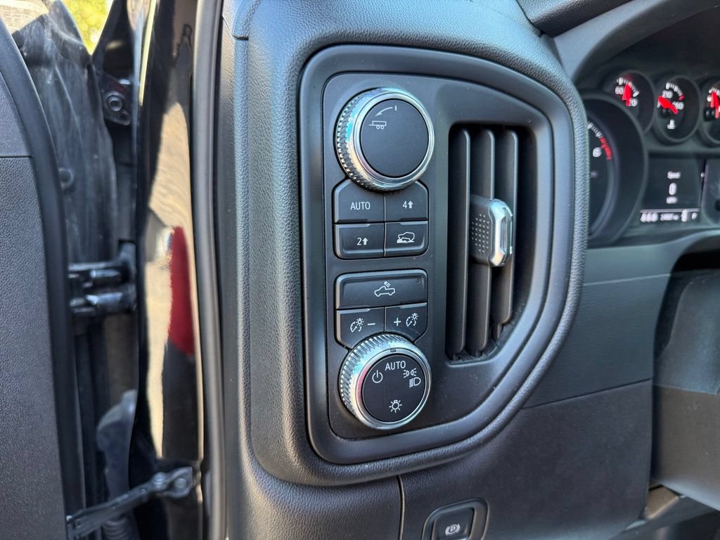 Used 2024 GMC Sierra 1500 Pro w/ Graphite Edition AWD/4WD image 15