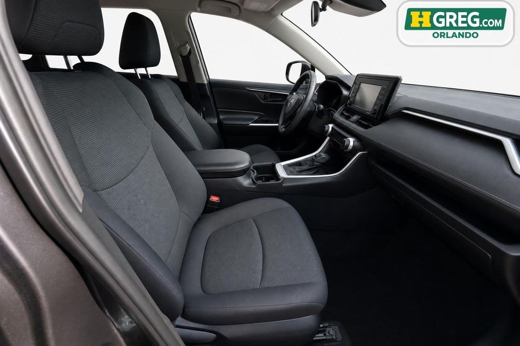 Used 2022 Toyota RAV4 LE FWD image 15