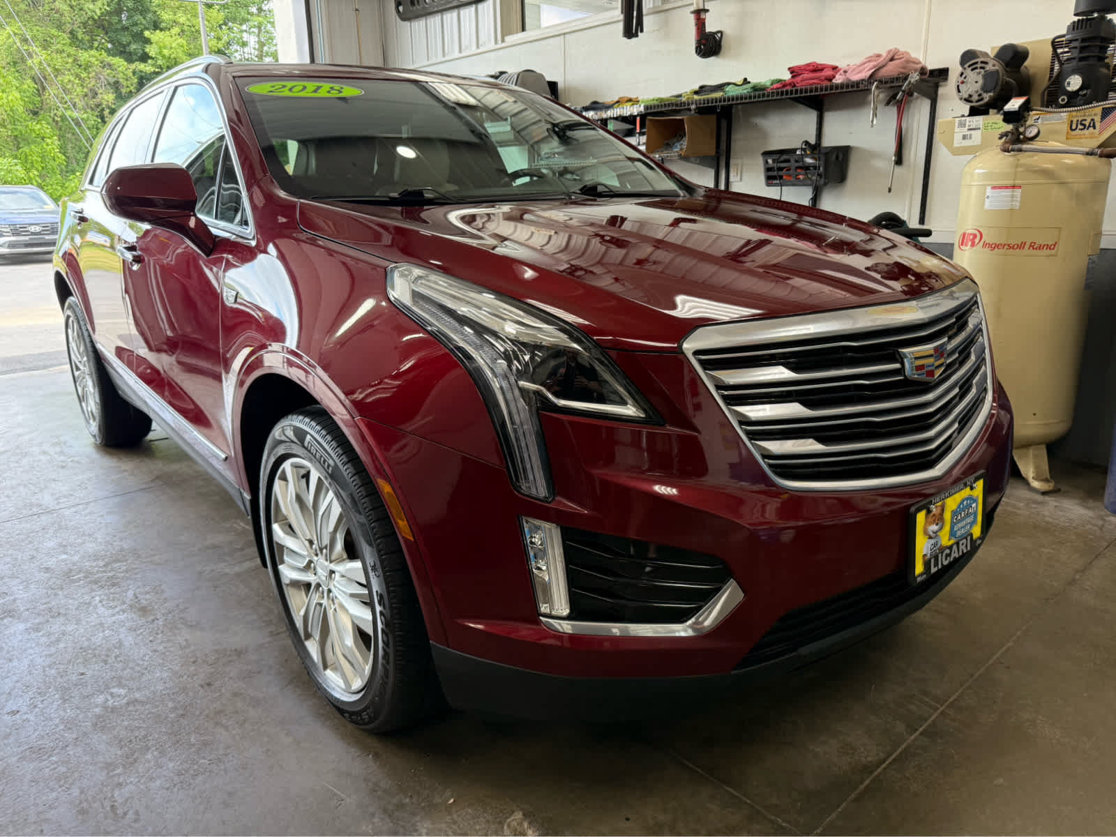 Used 2018 Cadillac XT5 Premium Luxury AWD/4WD image 3