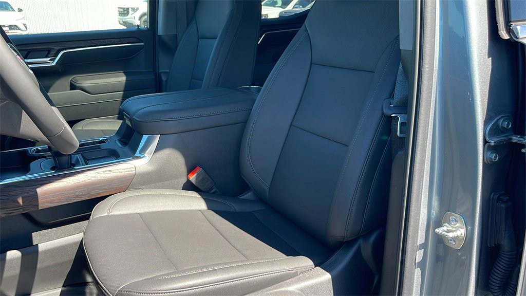 New 2026 GMC Sierra 1500 SLT w/ SLT Premium Plus Package image 12
