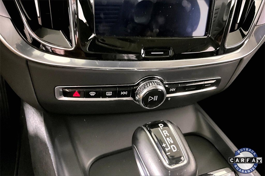 Used 2020 Volvo S60 T5 Momentum image 15