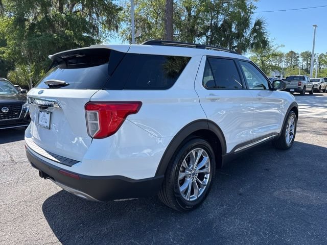 Certified 2021 Ford Explorer XLT w/ Equipment Group 202A RWD image 5
