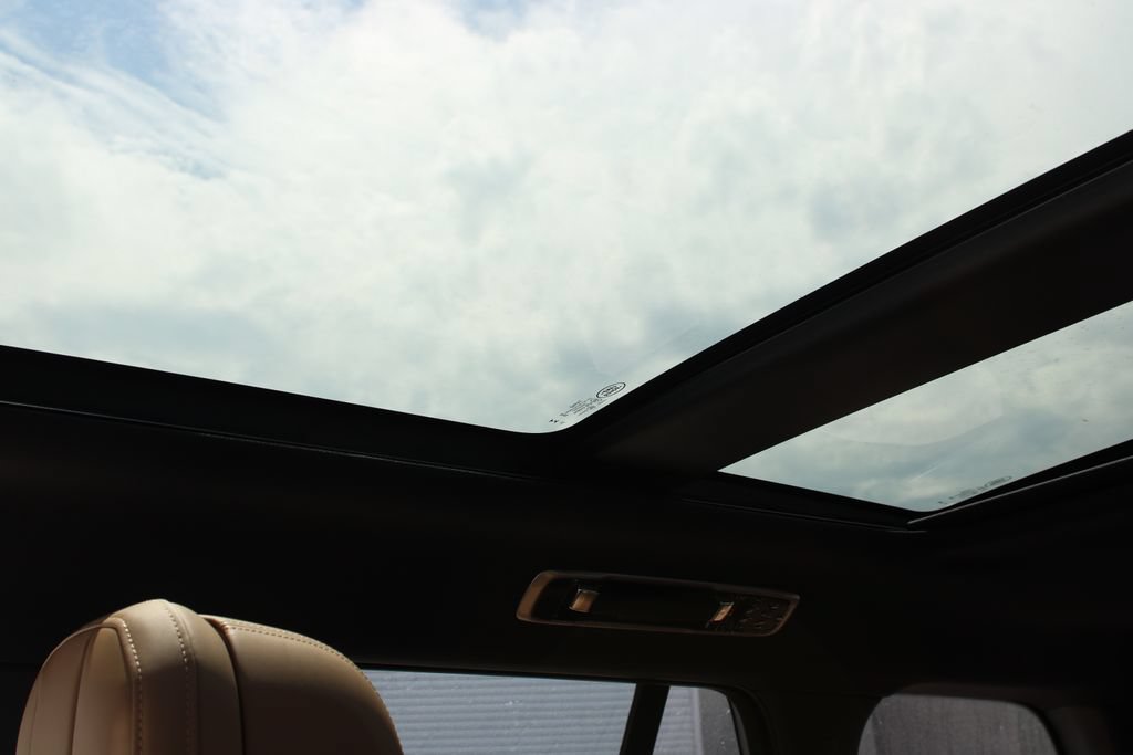 New 2026 Land Rover Range Rover SE AWD/4WD image 25
